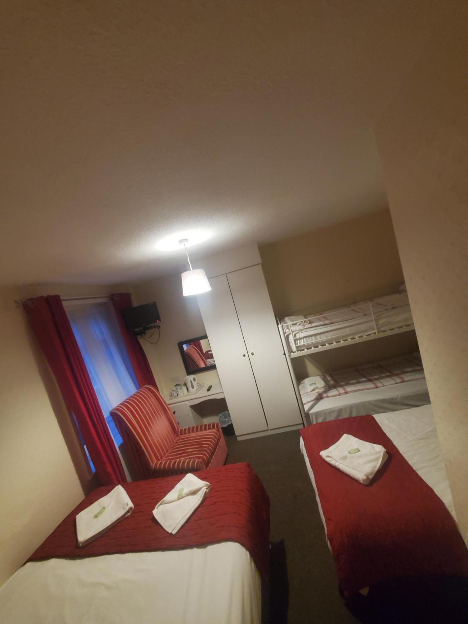 The Melville Hotel - Central Location Блекпул Екстериор снимка